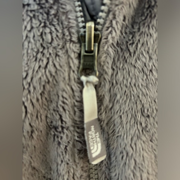 The North face gray sweater - Picture 9 of 9